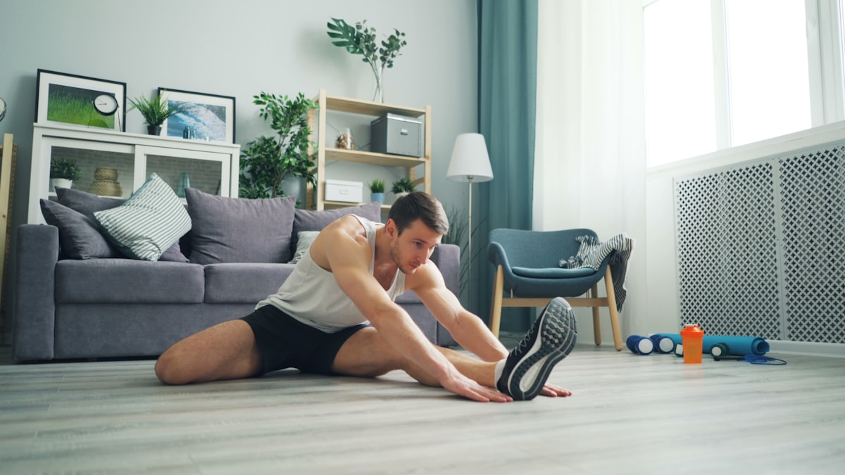 Walking lunges stretching movement